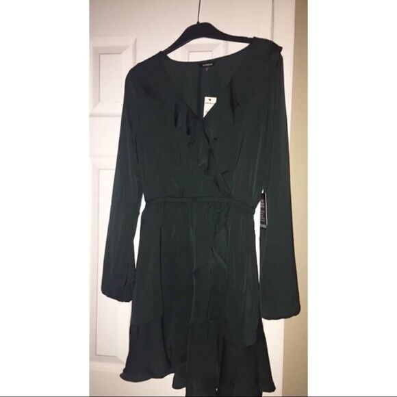 ✨ Ruffle Fit And Flare Mini Dress ✨ - Picture 3 of 3